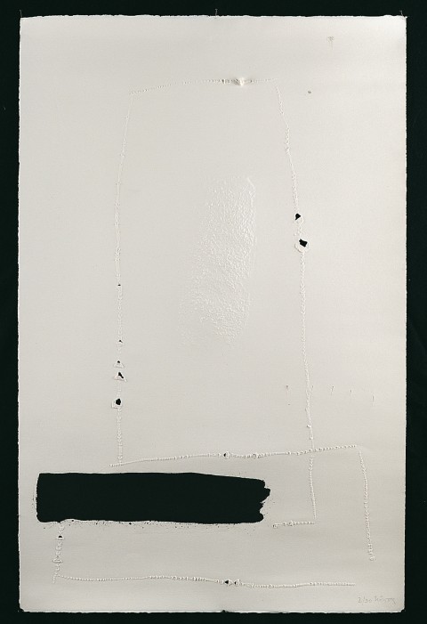 BLANC À TRACE NOIRE ET DÉCHIRURES